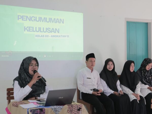 KHIDMAT DAN PENUH HARU, MA AL FALAAH GELAR ACARA KELULUSAN KELAS XII TAHUN AJARAN 2025/2026